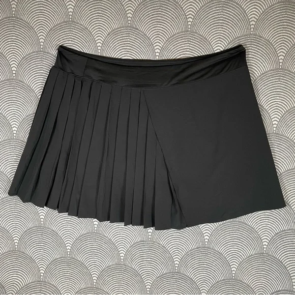 Lole Women's Black Skort - Picture 2 of 9